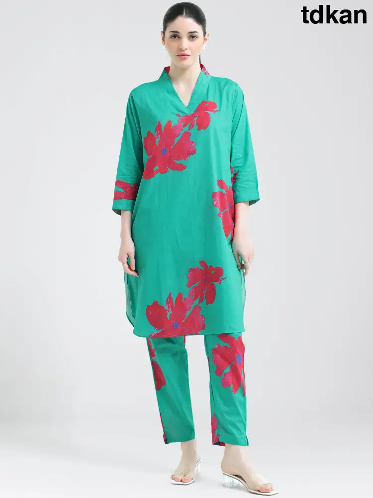 Green Floral Cotton Cambric Co-ords Kurti Set - Kurta Set
