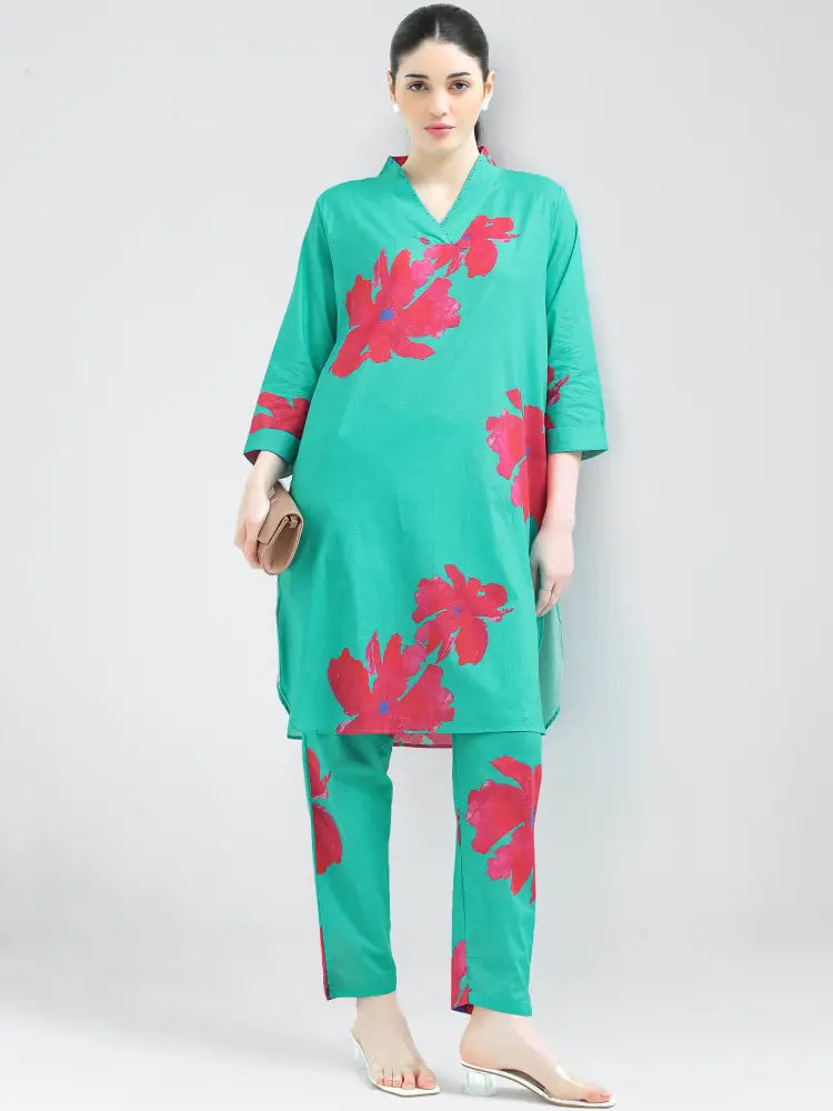 Green Floral Cotton Cambric Co-ords Kurti Set - Kurta Set