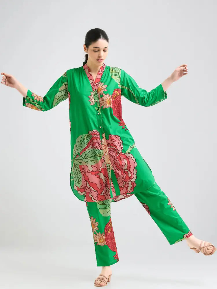 Green Floral Cotton Cambric Co-ords Kurti Set - Kurta Set