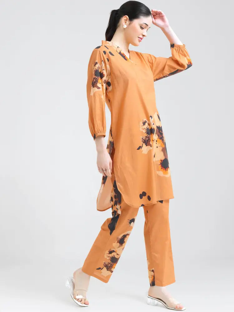 Peach Floral Printed Cotton Cambric Kurti Set - Kurta Set